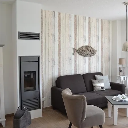 Semesterbostad Haus Steuerbord *