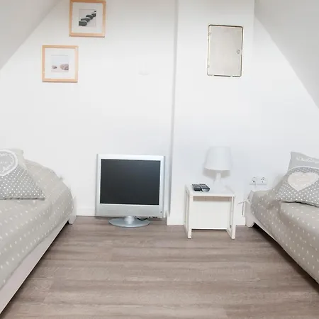 Haus Steuerbord Semesterbostad Zirchow